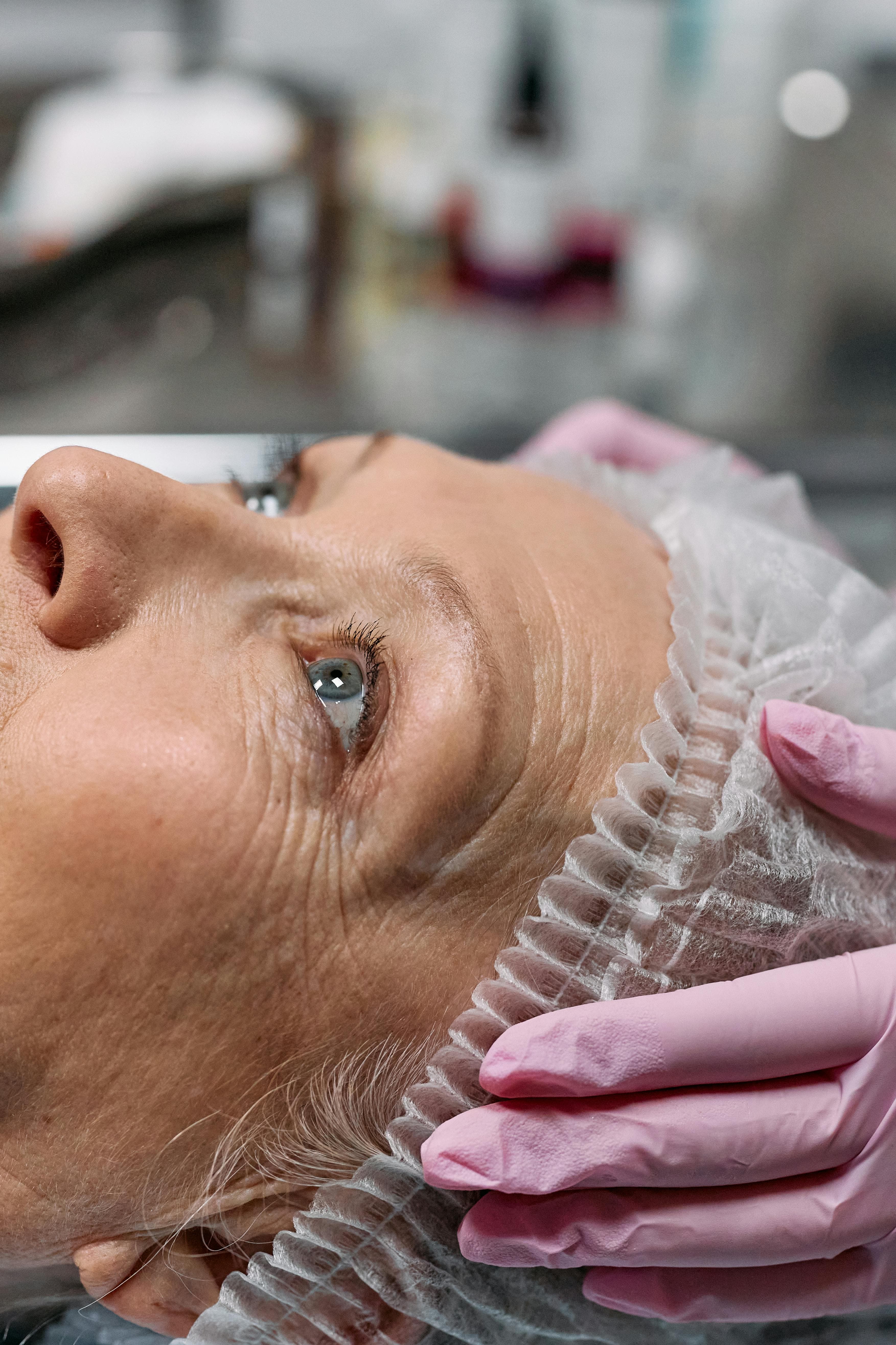 Zabieg blefaroplastyki w SkyClinic Wrocław - opieka medyczna
